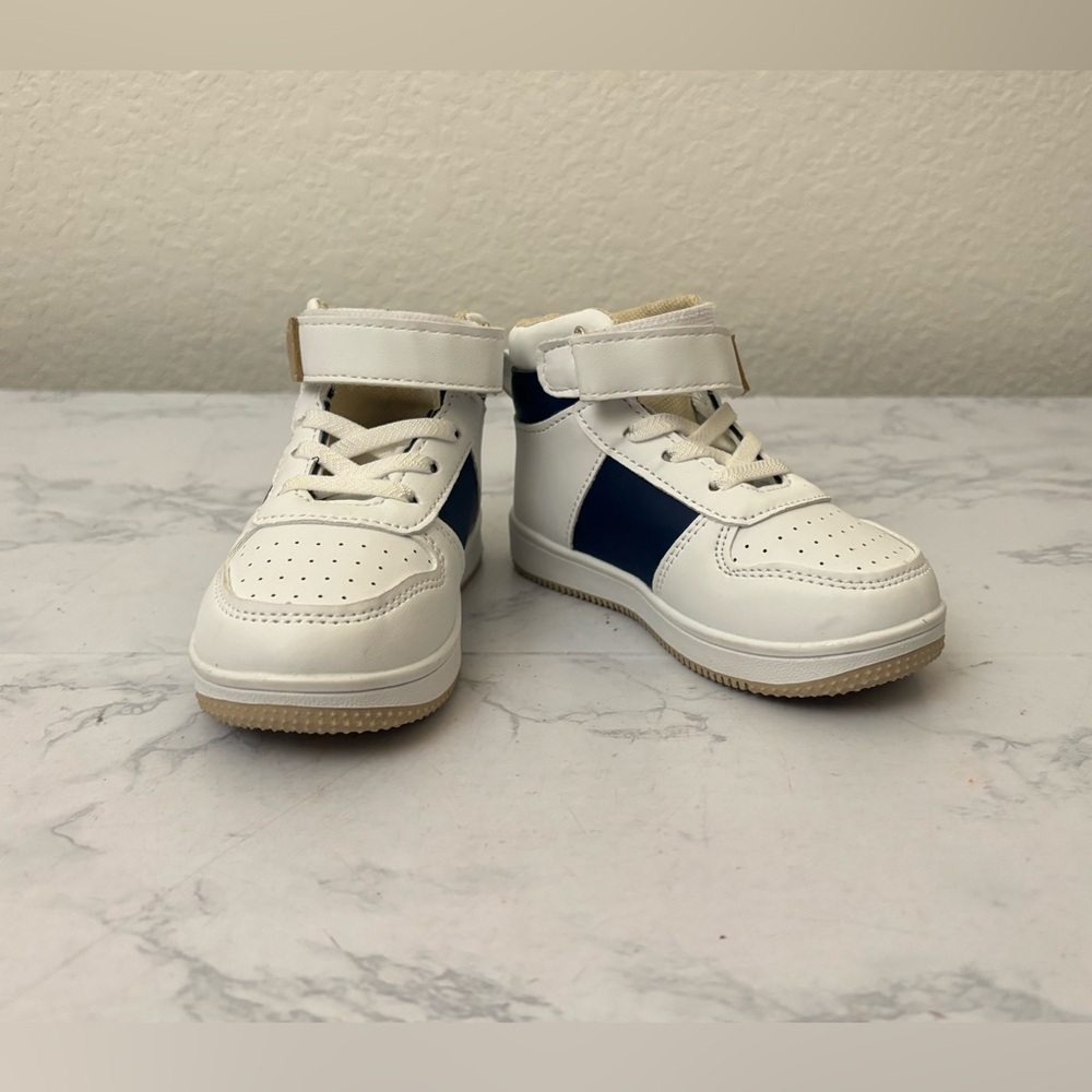 First Steps Gum Bottom Retro Style Tennis Shoes 6 High Top Hook Loop​